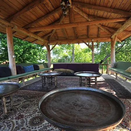 Grenadine Lodge