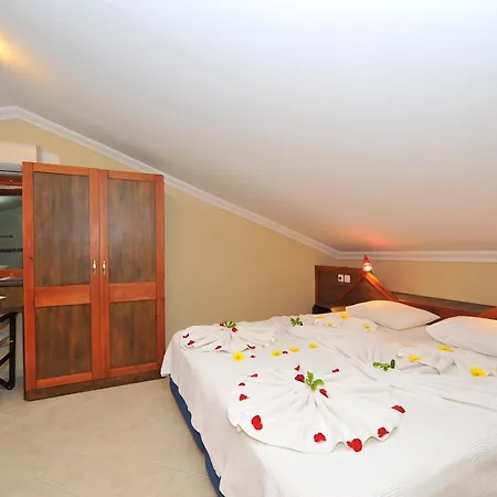 Grenadine Lodge *