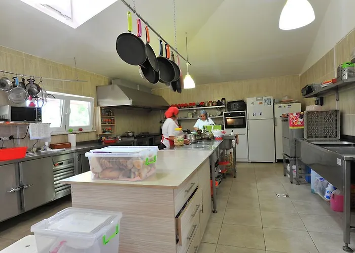 Grenadine 山林小屋